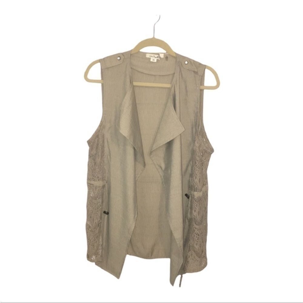 Womens Simply Noelle lace open cardigan vest small Tan